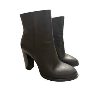 Vince Ankle Heeled Boots size 6 (eu 36)